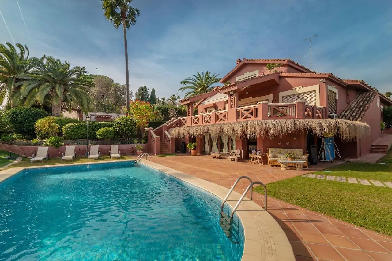 Villa Olivar - 5 Bdr Dream Pool/Jacuzzi/Golf/Bbq Torremolinos