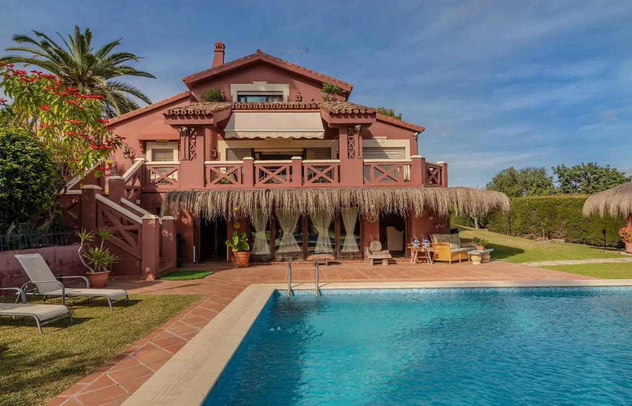 Villa Olivar - 5 Bdr Dream Pool/Jacuzzi/Golf/Bbq Torremolinos Spain