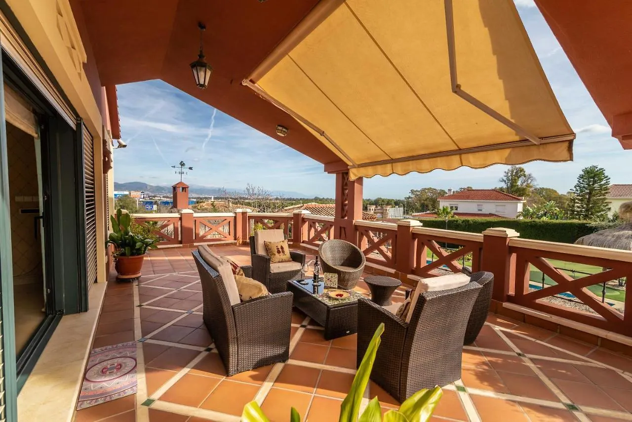 Villa Olivar - 5 Bdr Dream Pool/Jacuzzi/Golf/Bbq Torremolinos