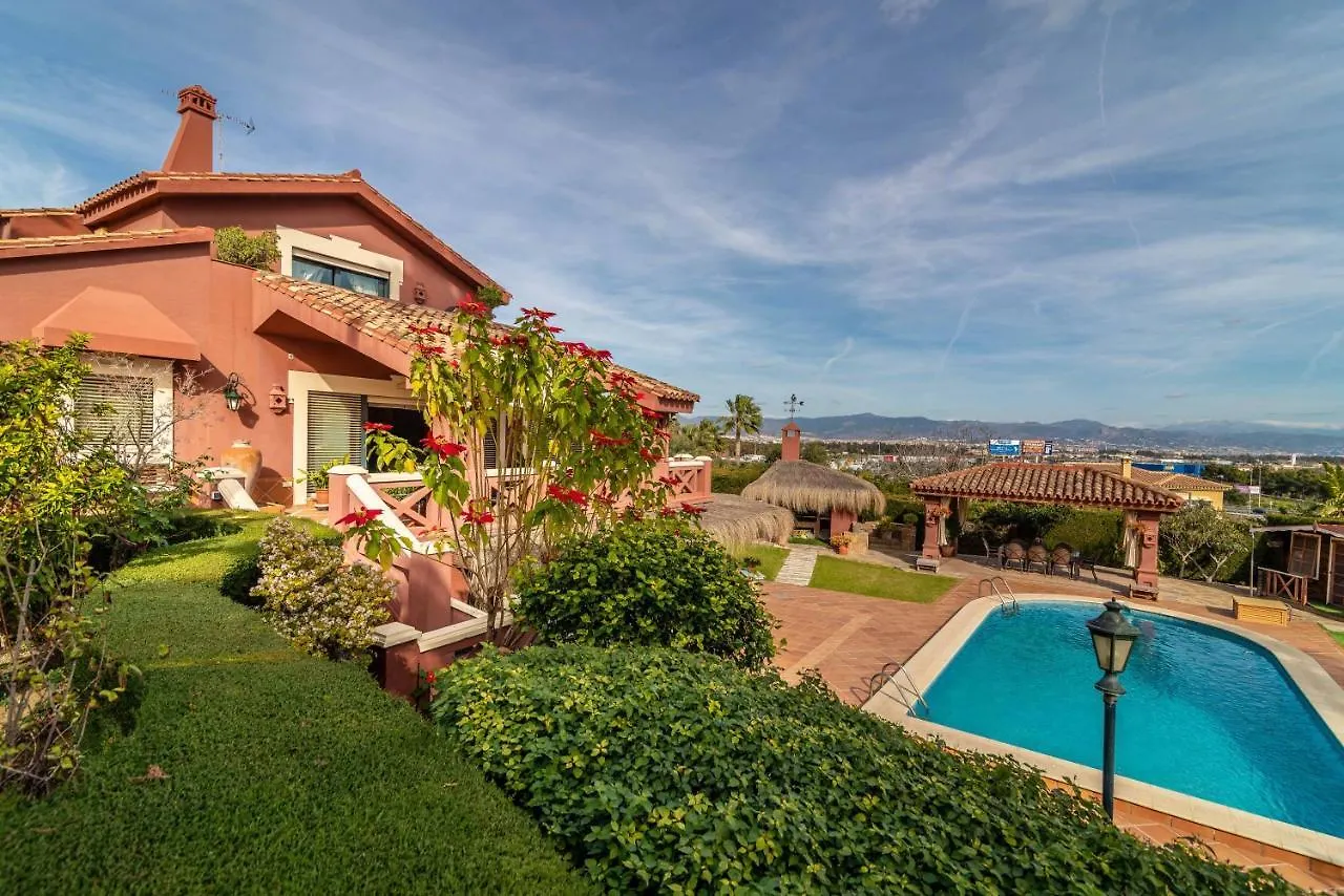 Villa Olivar - 5 Bdr Dream Pool/Jacuzzi/Golf/Bbq Torremolinos
