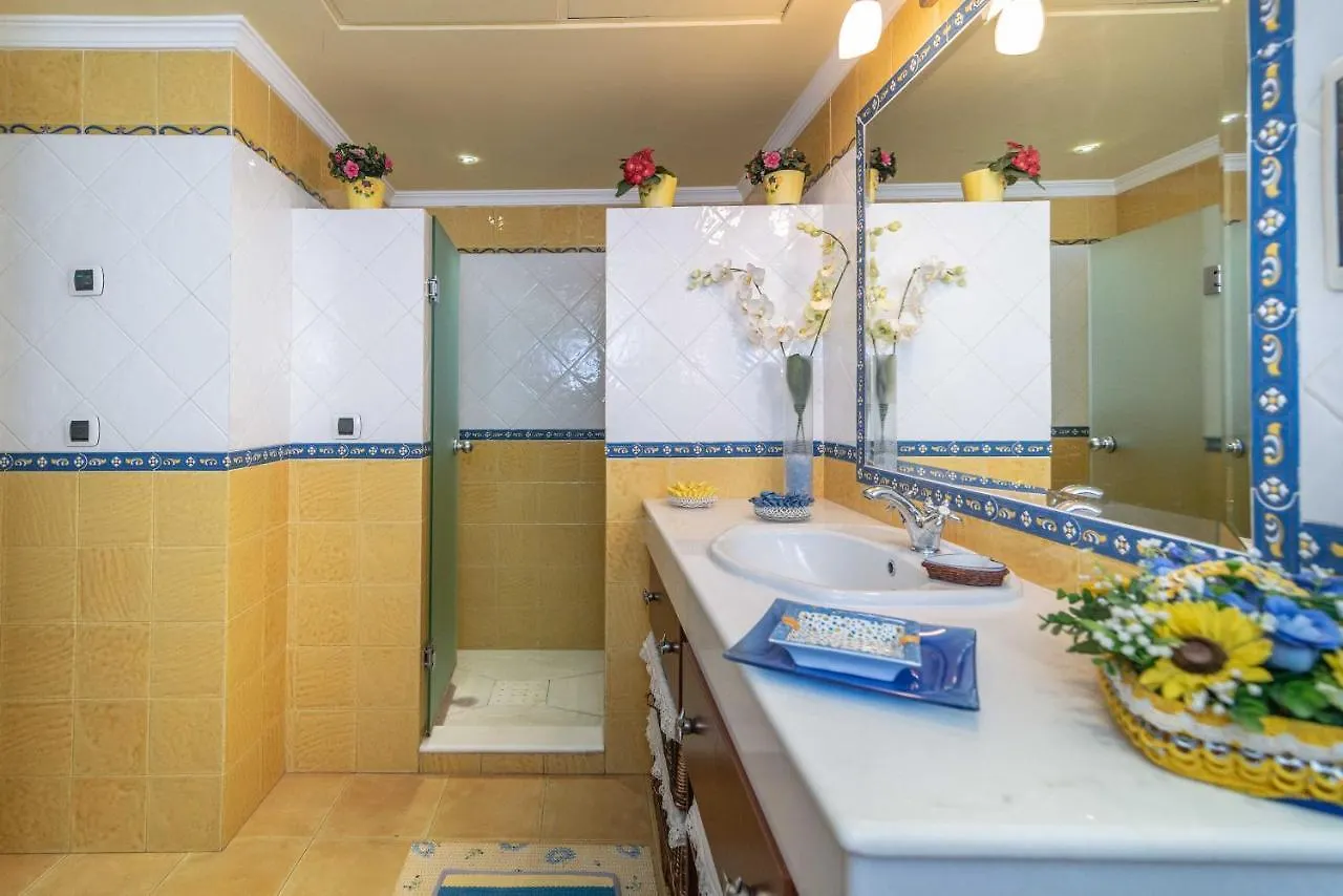 Villa Olivar - 5 Bdr Dream Pool/Jacuzzi/Golf/Bbq Torremolinos Spain