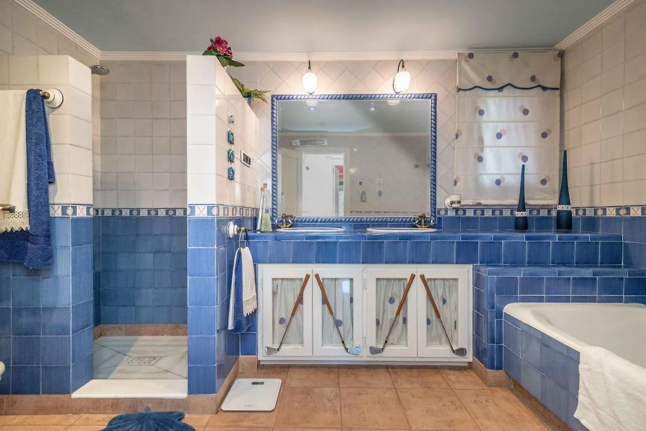 Villa Olivar - 5 Bdr Dream Pool/Jacuzzi/Golf/Bbq Torremolinos